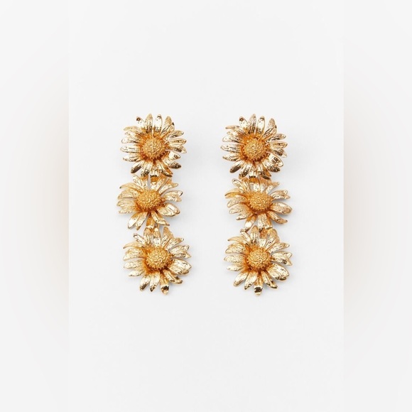 ZARA LIMITED EDITION TRIPLE DAISY FLOWER DROP EARRINGS GOLD NWT - Picture 4 of 8